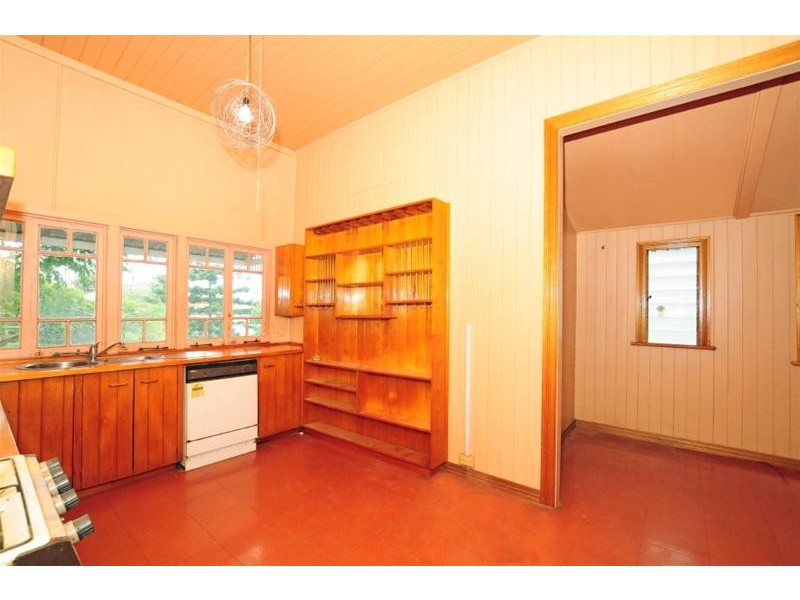 47 Laura Street (enter from Strath Street), Highgate Hill QLD 4101