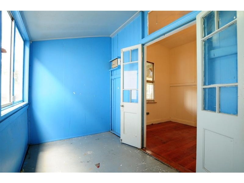 47 Laura Street (enter from Strath Street), Highgate Hill QLD 4101