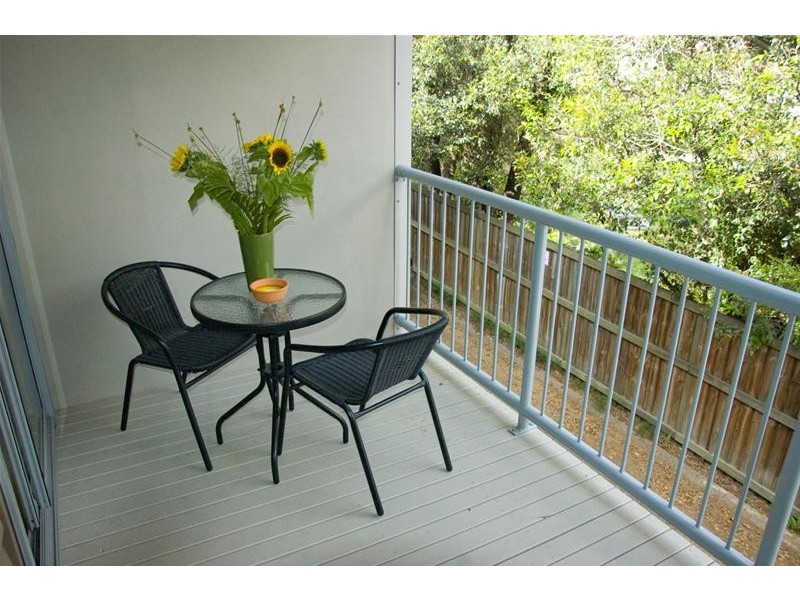 2/58 Ross Street, Woolloongabba QLD 4102