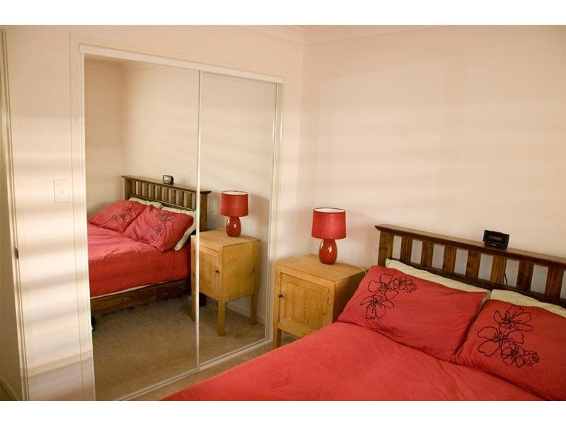 2/58 Ross Street, Woolloongabba QLD 4102