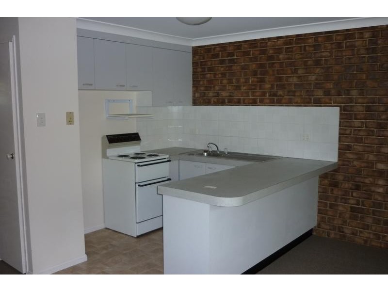 1/11 Emsworth St, Wynnum QLD 4178