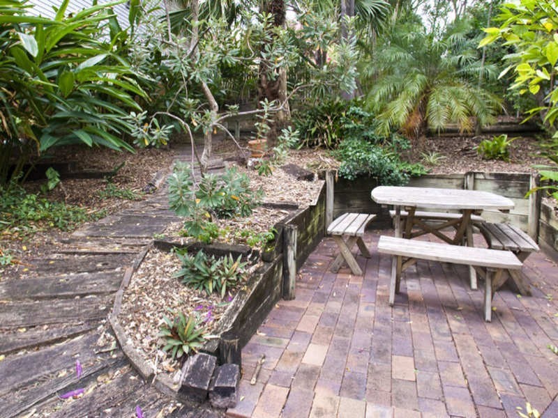 31 Laura Street, Highgate Hill QLD 4101