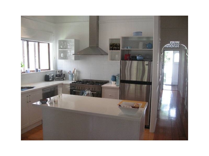 16 Loch St, West End QLD 4101