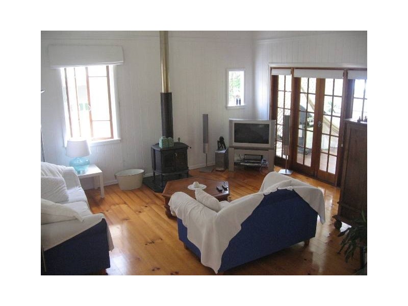 16 Loch St, West End QLD 4101