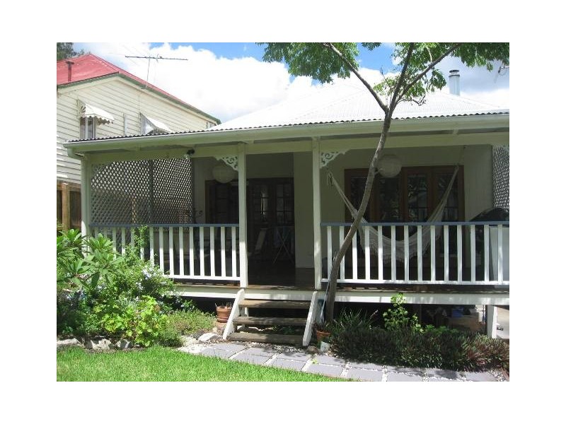 16 Loch St, West End QLD 4101