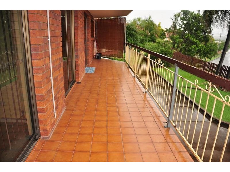 3 Curd St, Greenslopes QLD 4120
