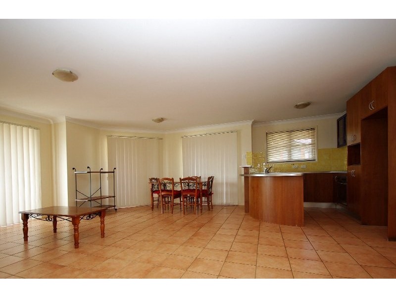 4/145 Old Cleveland Rd, Coorparoo QLD 4151