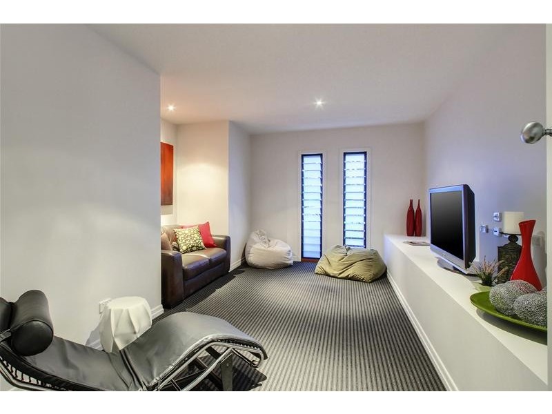 25 Greene Street, Newmarket QLD 4051