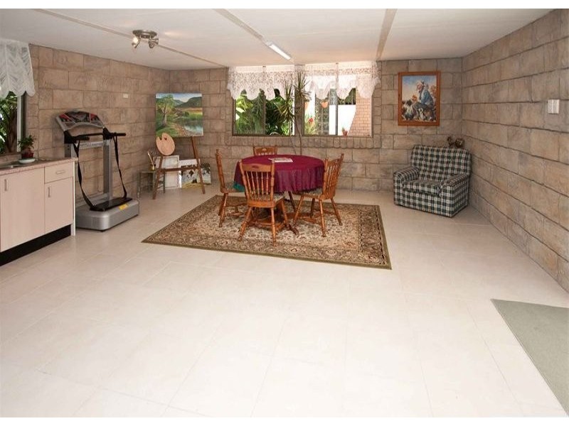 73 Greggs, Samford QLD 4520