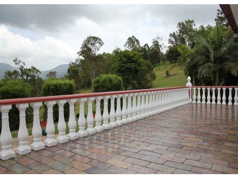 73 Greggs, Samford QLD 4520