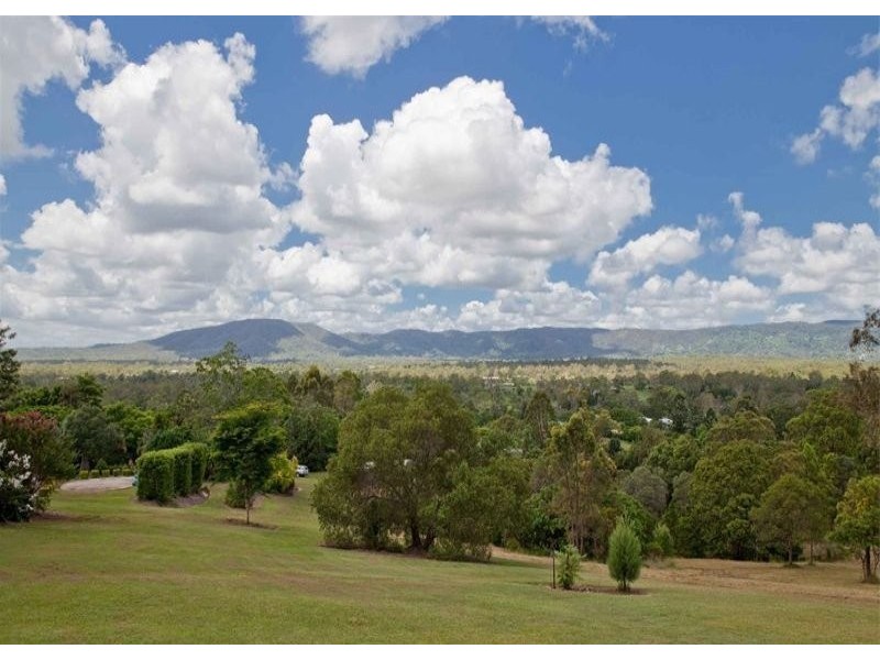 73 Greggs, Samford QLD 4520