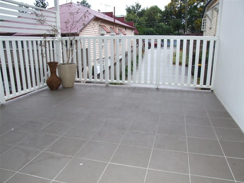 284 Wynnum Road, Norman Park QLD 4170