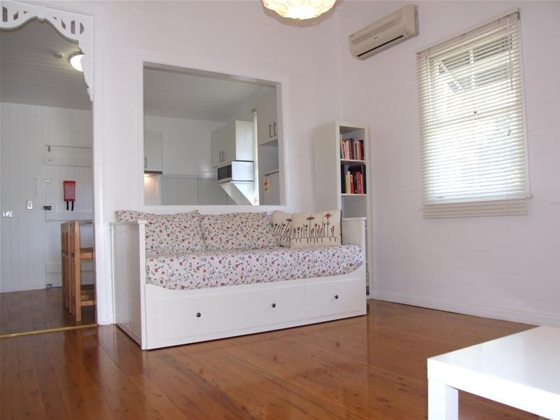 25 Fern Street, Woolloongabba QLD 4102