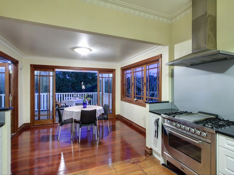 167 Chatsworth Road, Coorparoo QLD 4151