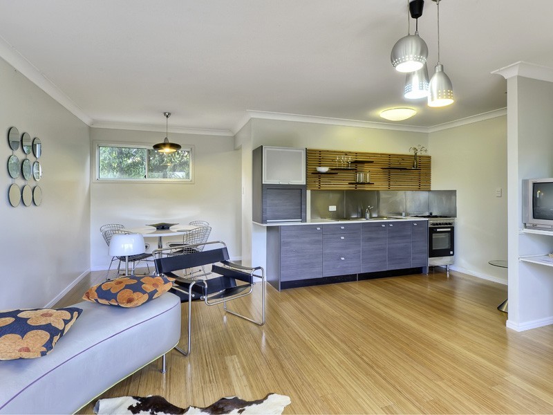 108 Brougham St, Fairfield QLD 4103