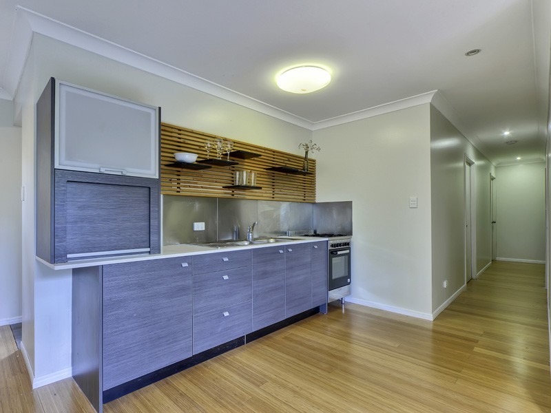 108 Brougham St, Fairfield QLD 4103