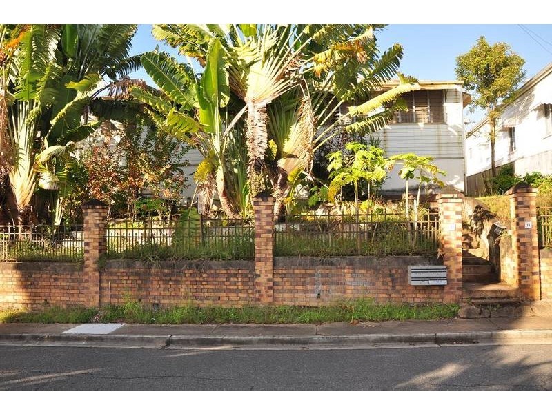 2/15 Ross St, Woolloongabba QLD 4102