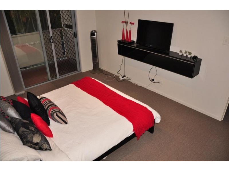 2/18 Little Jenner St, Nundah QLD 4012