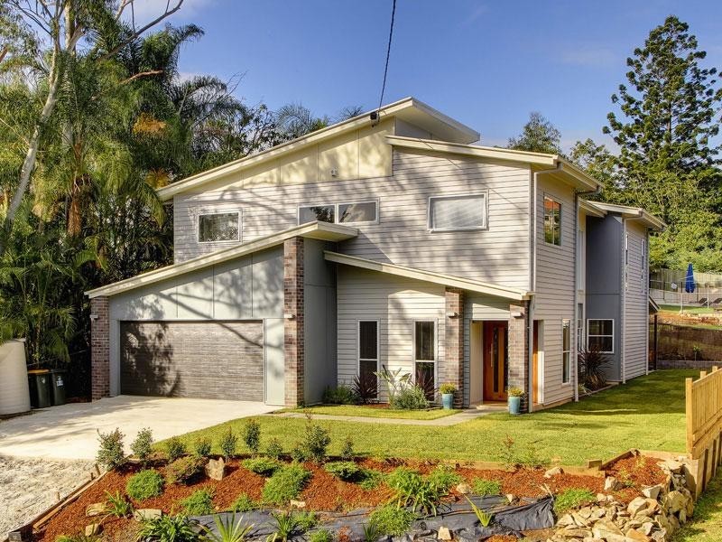 12 Esmonde Place, Coorparoo QLD 4151