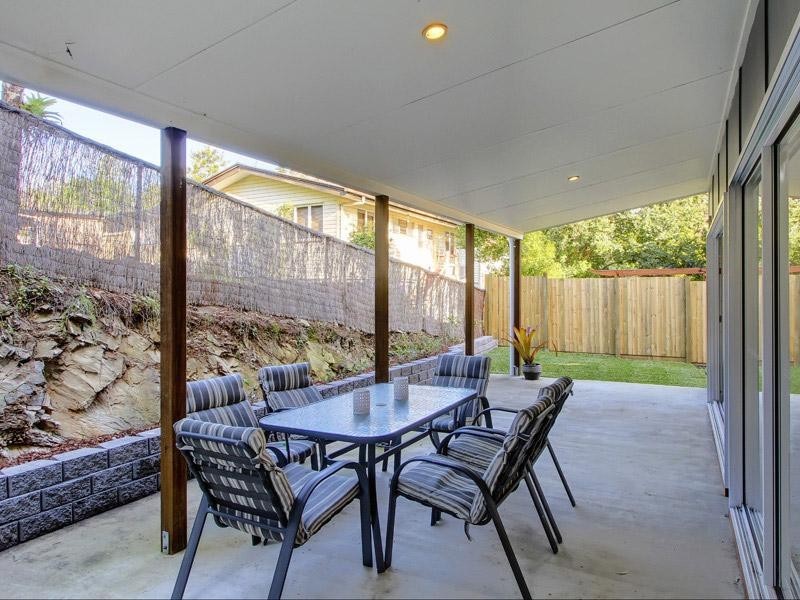 12 Esmonde Place, Coorparoo QLD 4151