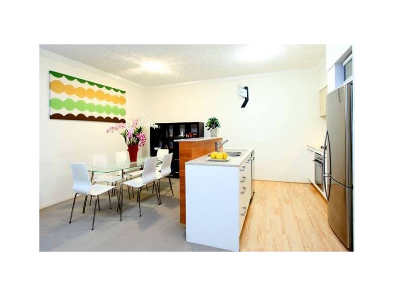 803 Stanley St, Woolloongabba QLD 4102