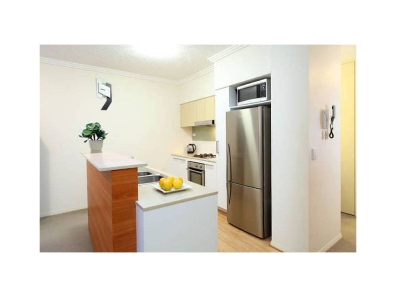 803 Stanley St, Woolloongabba QLD 4102