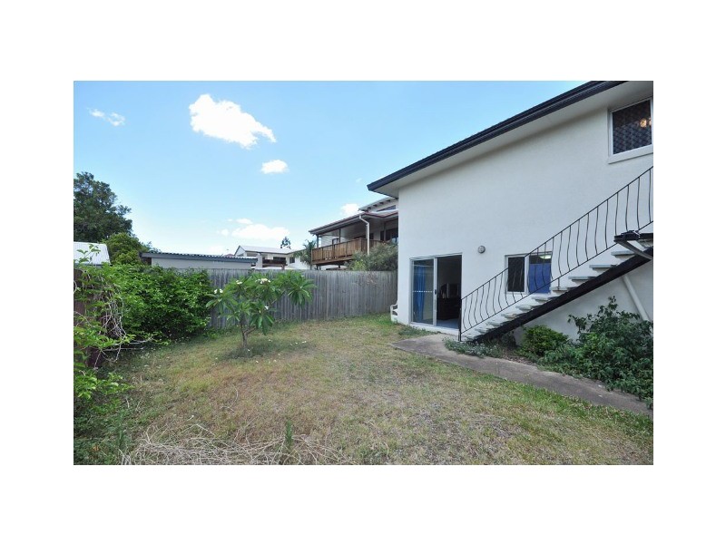 4/27 Denman St, Greenslopes QLD 4120