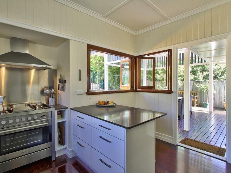 27 Oxley Drive, Holland Park QLD 4121