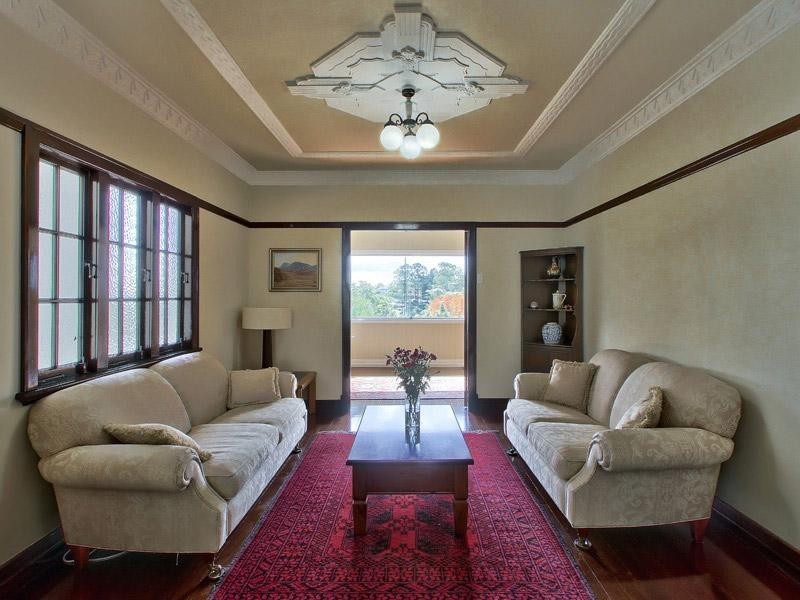 27 Oxley Drive, Holland Park QLD 4121