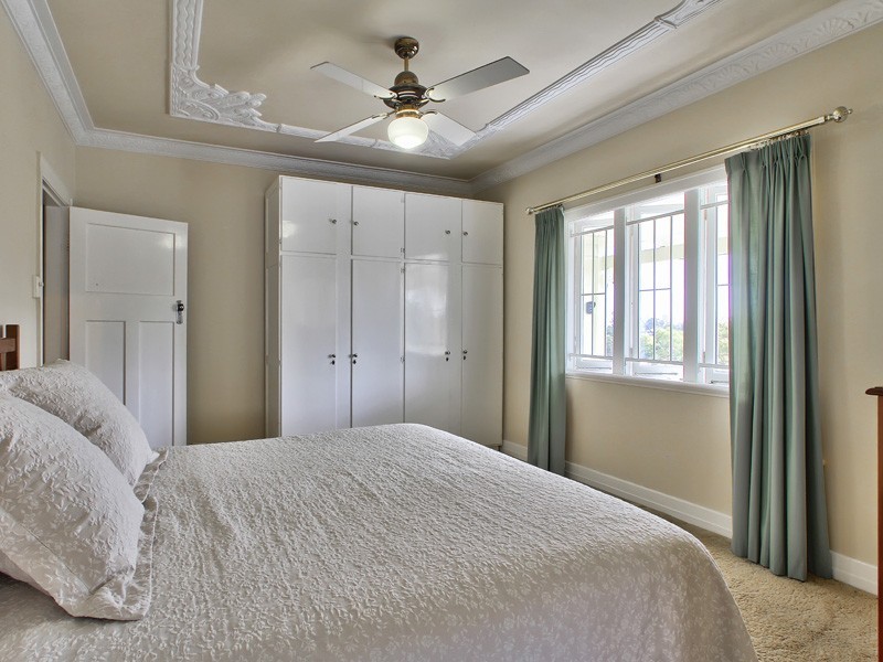 27 Oxley Drive, Holland Park QLD 4121