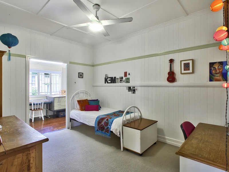 27 Oxley Drive, Holland Park QLD 4121