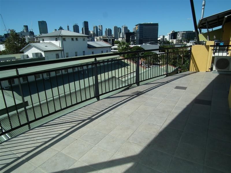 52/50 Mollison Street, West End QLD 4101