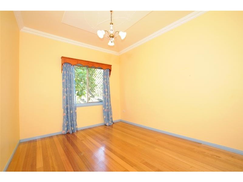 23 Burke Street, Coorparoo QLD 4151