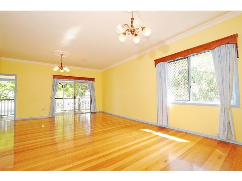 23 Burke St, Coorparoo QLD 4151