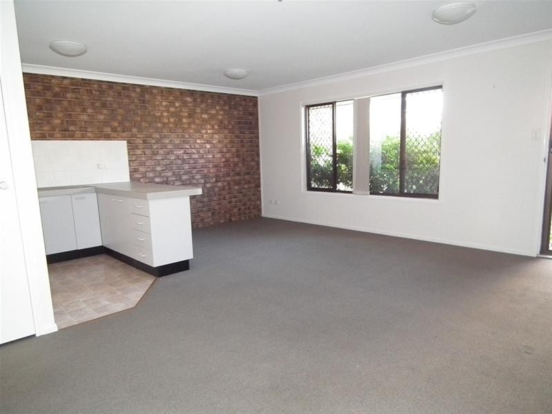 1/11 Emsworth Street, Wynnum QLD 4178