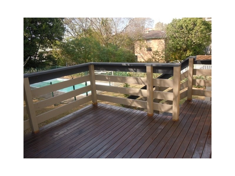 8 Pioneer St, Toowong QLD 4066