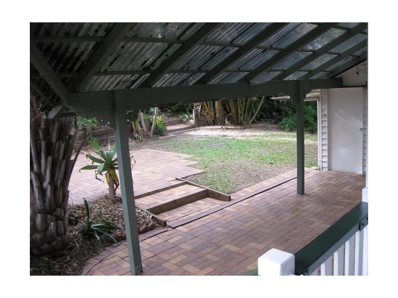 40 LOGAN Ave, Oxley QLD 4075