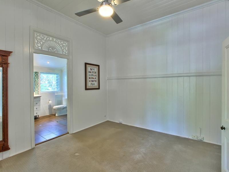 25 Laurel Street, Highgate Hill QLD 4101