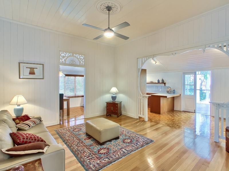 25 Laurel Street, Highgate Hill QLD 4101