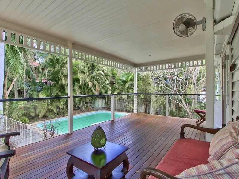 25 Laurel Street, Highgate Hill QLD 4101