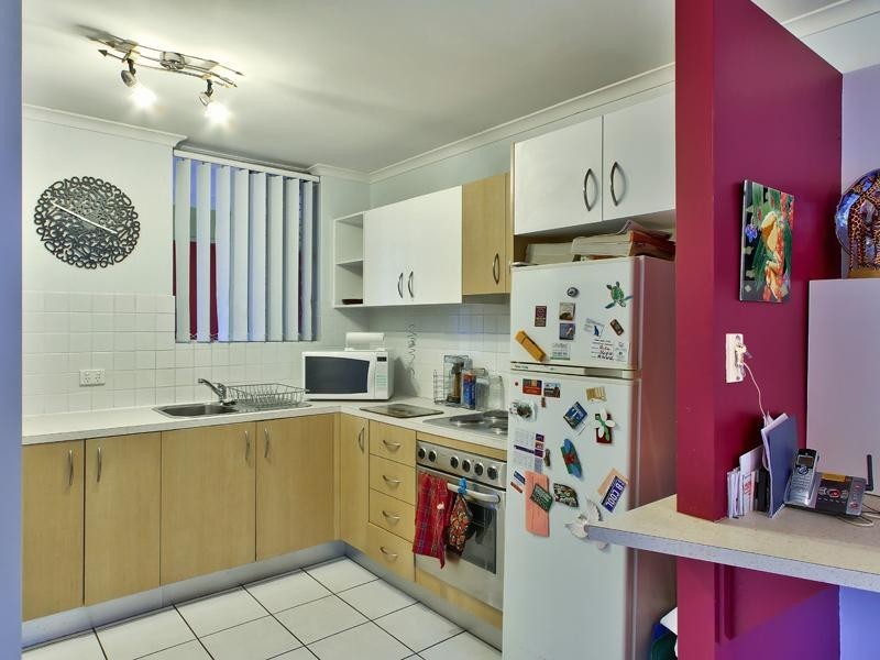 2/30 Cork Street, Yeronga QLD 4104