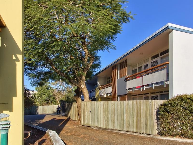 2/30 Cork Street, Yeronga QLD 4104