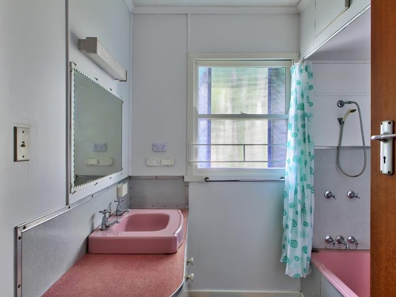 19 Baynes Street, Highgate Hill QLD 4101