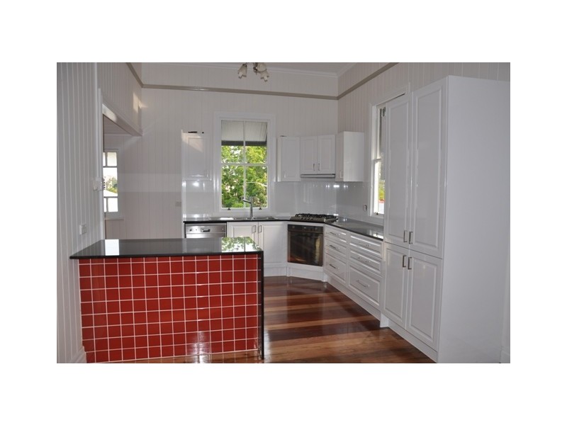 113 Gray Rd, West End QLD 4101