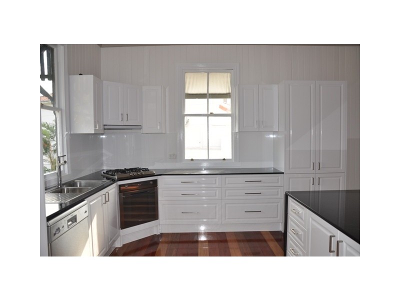 113 Gray Rd, West End QLD 4101