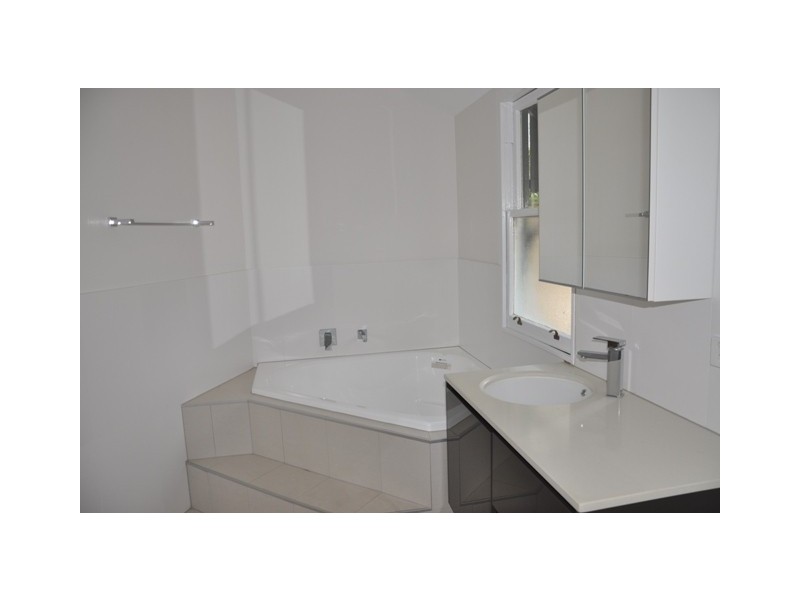 113 Gray Rd, West End QLD 4101