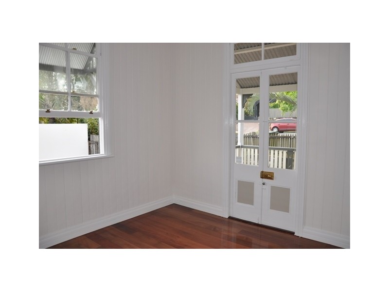 113 Gray Rd, West End QLD 4101