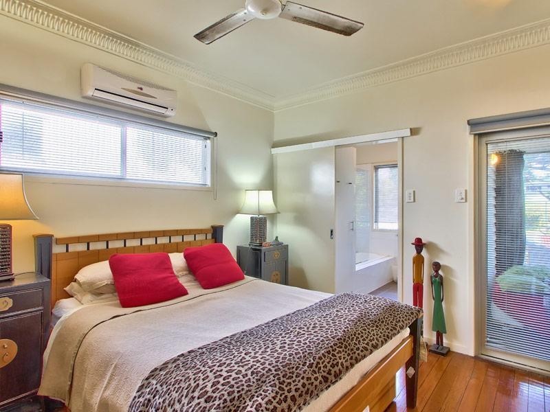 62 Gladstone Street, Indooroopilly QLD 4068