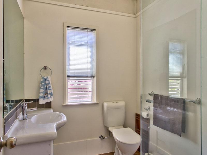 62 Gladstone Street, Indooroopilly QLD 4068