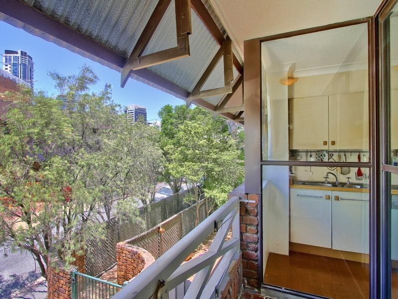 26/20 McConnell Street, Spring Hill QLD 4000